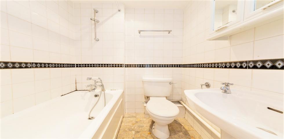 			NEW INSTRUCTION, 1 Bedroom, 1 bath, 1 reception Flat			 Portnall Road, MAIDA VALE